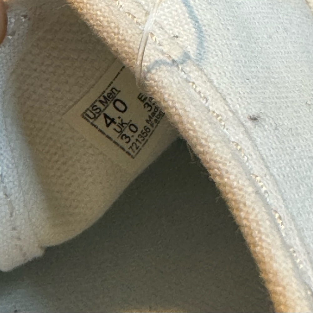 Vans - Picture 6 of 6